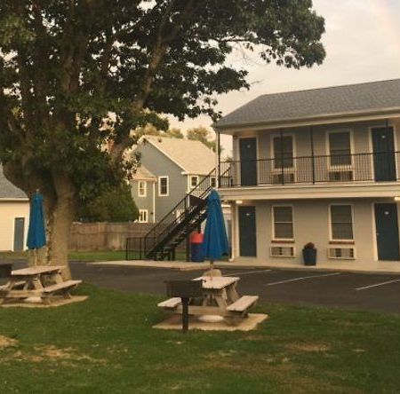 The Blue Inn At North Fork East Marion Exterior foto